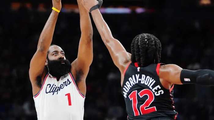 快船121-117猛龙3利好！哈登关键球太猛，祖巴茨回暖，配角齐贡献