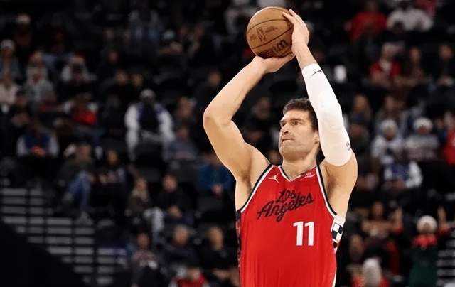 快船95-102不敌火箭 球员评价：柯林斯优秀，2人及格，6人低迷