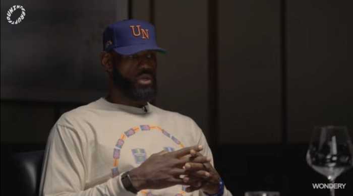 詹姆斯：我高中时每天都训练 节假日都不放假的 没有借口