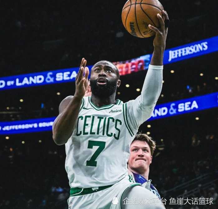 绿凯大爆冷！布朗20+11没借口，三球18+7，克尼佩尔20+4全队第一