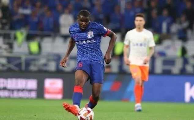 扰乱军心！阿马杜向申花主帅斯卢茨基“开炮”：是他逼迫我离开